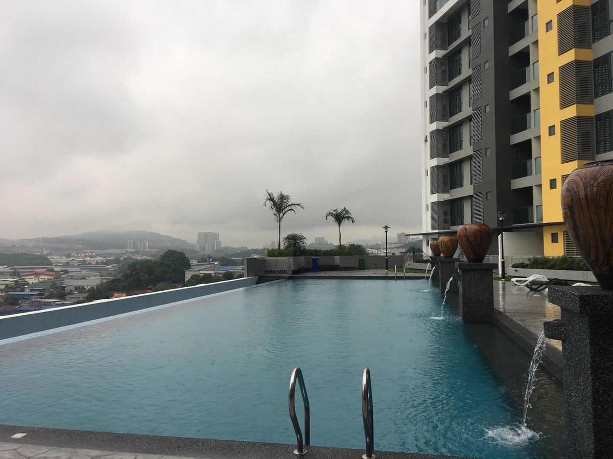 Silk Sky Residence Seri Kembangan Buitenkant foto