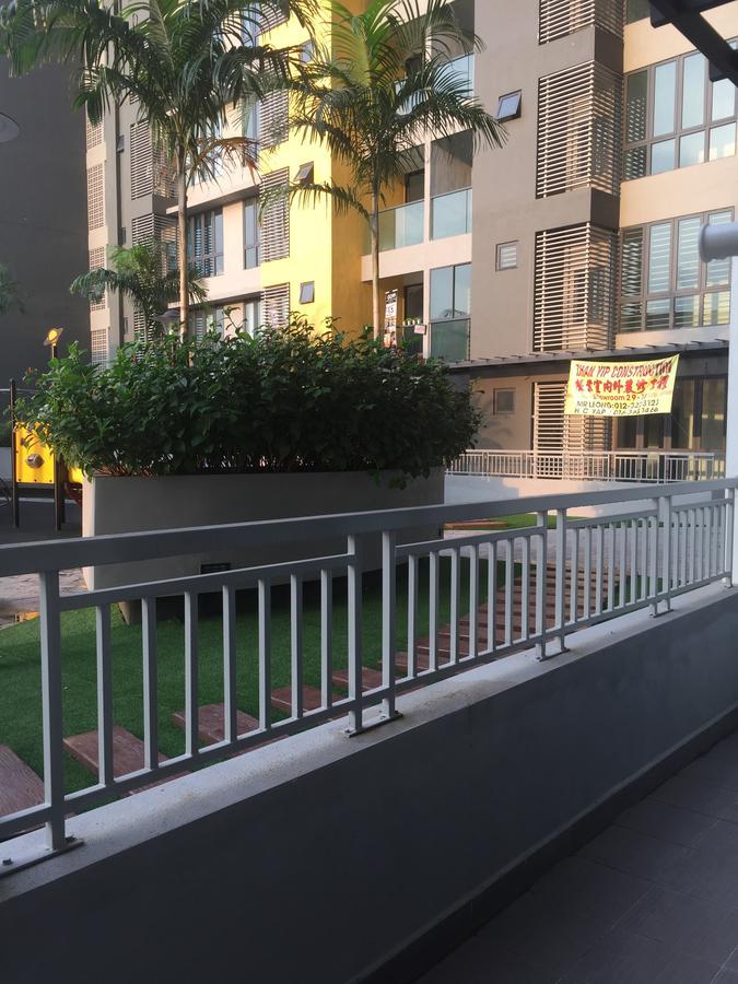 Silk Sky Residence Seri Kembangan Buitenkant foto