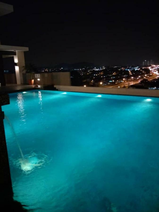 Silk Sky Residence Seri Kembangan Buitenkant foto